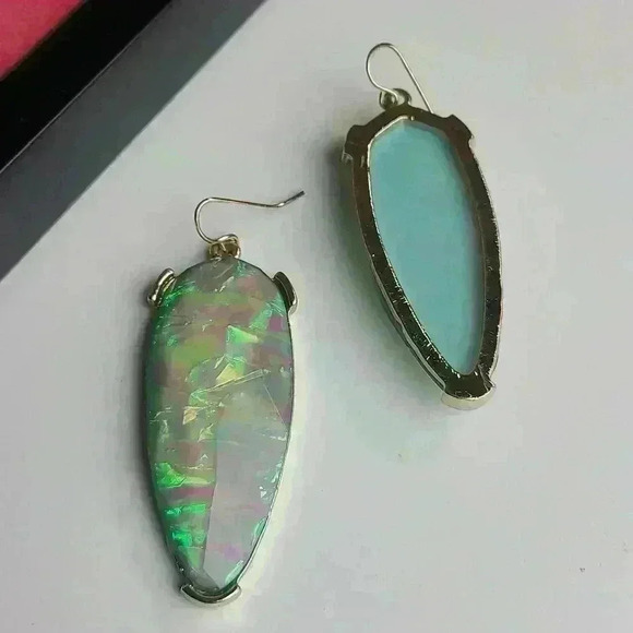 Gold tone opal like drop earrings - Picture 11 of 14
